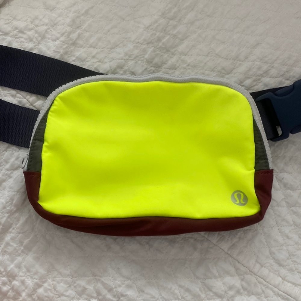 Lululemon belt bag